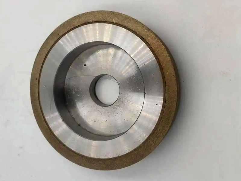青铜结合剂金刚石砂轮用多大压力？